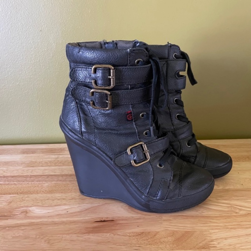 Y2K Big Buddha Black Leather Wedge Booties